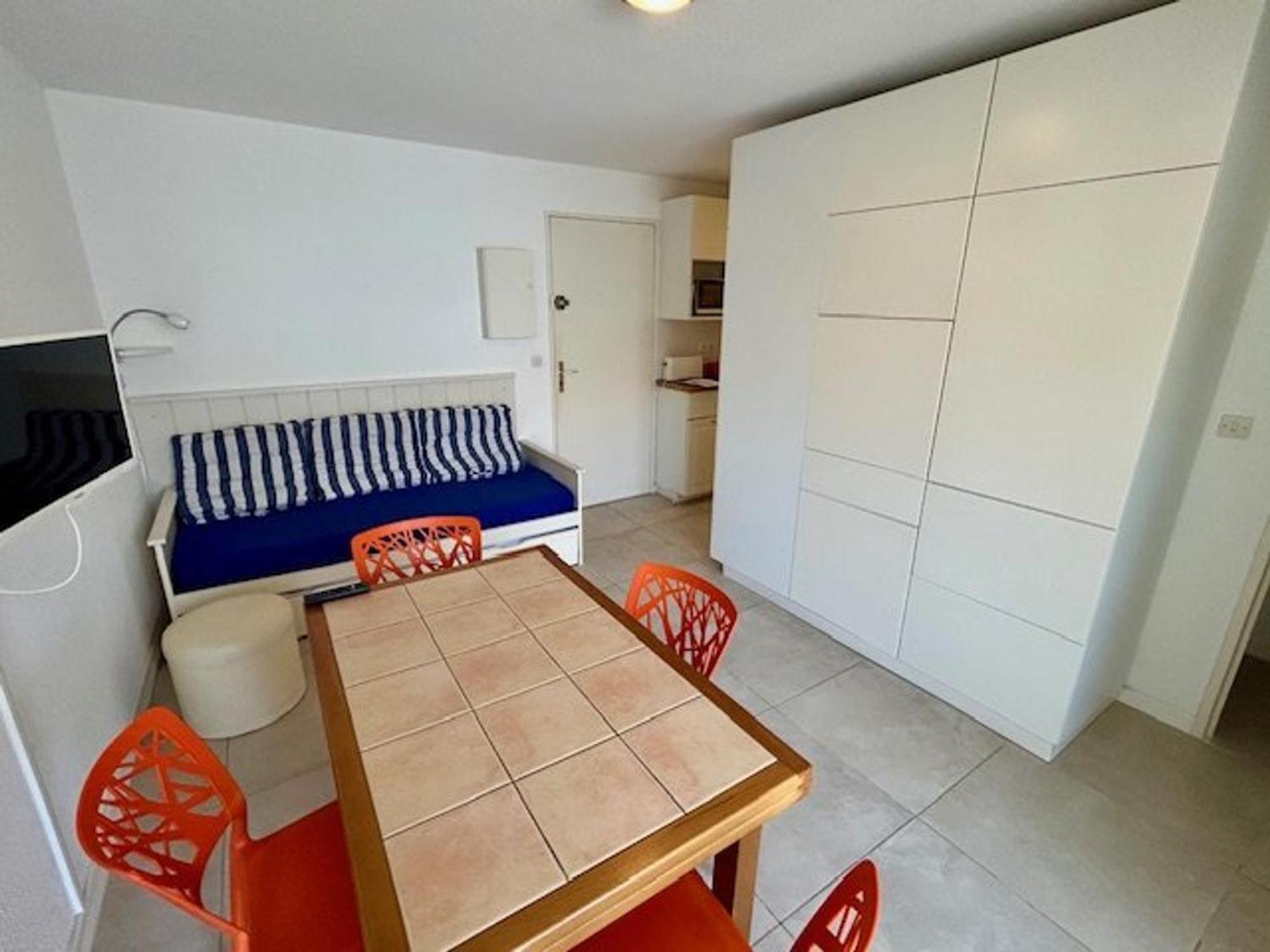 Appartement T2 A Royan, 4 Pers., Proche Plage Et Commerces, Parking, Balcon, Confortable Et Equipe - Fr-1-494-60 Екстер'єр фото